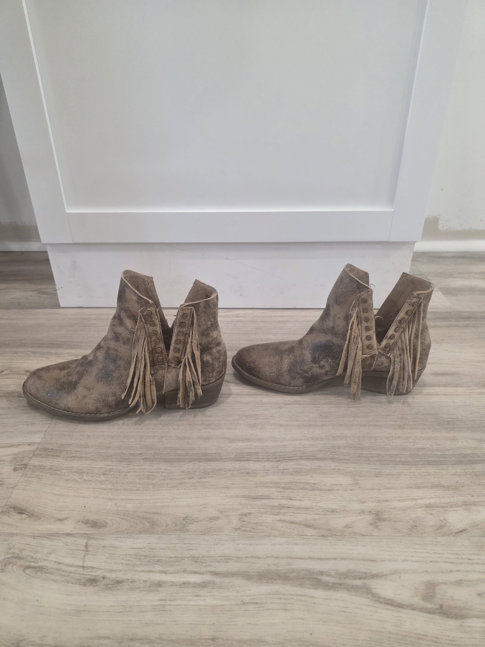 Circle G Distressed Taupe Fringe Ankle Booties